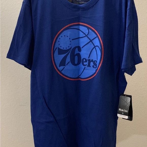 NWT 47 Men's Philadelphia 76'ers Pop Logo T-Shirt (XL) - Picture 1 of 4